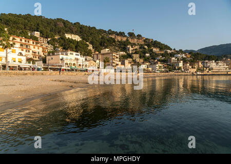 Strand Platja des Traves à Port de Soller, Majorque, Baléares, Espagne | plage Platja des Traves, Port de Soller, Majorque, Îles Baléares, Espagne, Banque D'Images