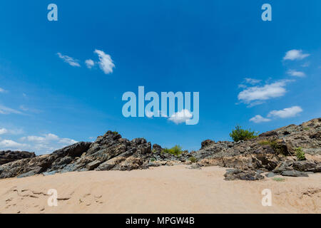 Environs de grand Li Phi cascade au Laos - Tat Somphamit, don khone, si phan don sur quatre mille îles au Laos. Paysage de la nature dans l'ea Banque D'Images