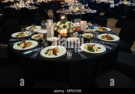 Merveilleusement conçu une salle de mariage et de table de salle à manger ou concept de gala Banque D'Images