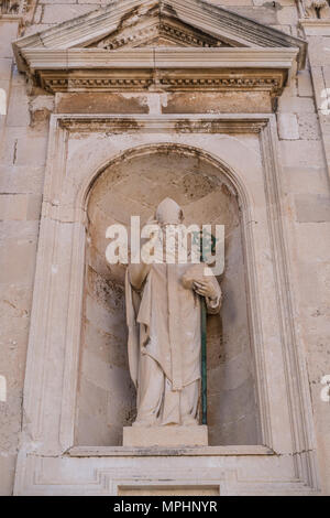 Statue de Saint Blaise, également connu sous le nom de Sveti Vlaho, saint patron de la ville de Dubrovnik, Croatie Banque D'Images