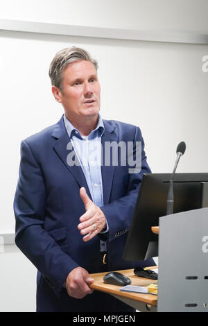 Kier Starmer, député fédéral de la main-d'Holborn et St Pancras et Shadow Secrétaire d'État à la sortie de l'Union européenne, parlant au 201 Banque D'Images