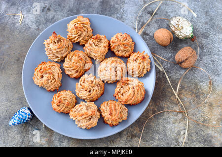 Écrou de Noël cookies meringue swirl. Banque D'Images