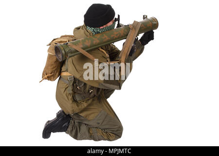 Fighter avec RPG rocket launcher isolated on white Banque D'Images