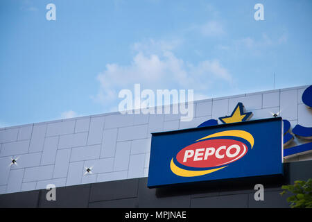 VUKOVAR, Croatie - 12 MAI 2018 : Pepco Logo sur leur magasin principal à Vukovar. appartenant à Pepkor, Pepco est une marque polonaise de magasin offrant des réductions sur Banque D'Images