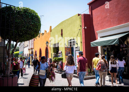 Cité commerçante piétonne dans le centre-ville historique, dans le centre-ville de Queretaro, Mexique Banque D'Images