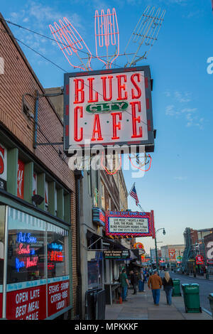 Historique Beale Street, connu comme la maison des Blues à Memphis, Tennessee, États-Unis Banque D'Images