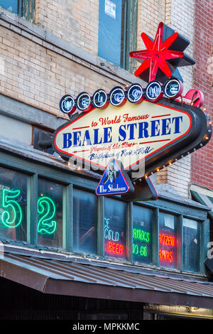 Historique Beale Street, connu comme la maison des Blues à Memphis, Tennessee, États-Unis Banque D'Images