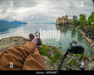 Photographe à prendre des photos du château de Chillon Banque D'Images