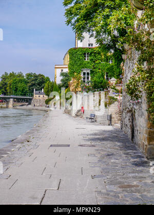 River Inn en pleine inondation, Passau, Allemagne Banque D'Images