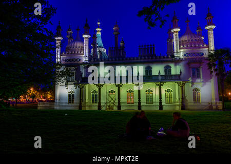 Pavillon royal de Brighton au crépuscule. Banque D'Images