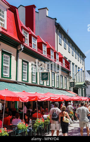 Québec Canada,haute-ville,rue Sainte Anne,le Relais de la place d'armes,restaurant restaurants repas café cafés, terrasse extérieure trottoir à l'extérieur des tables Banque D'Images