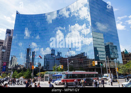 Toronto Canada,University Avenue,College Street,Ontario Power Building,High Rise gratte-ciel gratte-ciel bâtiment bâtiments mur-rideau,verre,miroir,r Banque D'Images