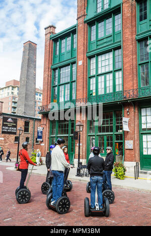 Toronto Canada, Distillery District, site historique national, bâtiments industriels victoriens, horizon urbain, préservation, distillerie Gooderham & Worts, buildi Banque D'Images