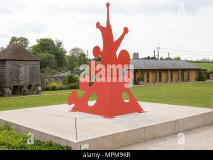 Hauser et Wirth galerie d'art, restaurant et jardin, Durslade ferme, Bruton, Somerset, England, UK 'Boutons' Alexander Calder sculpture 1976 Banque D'Images