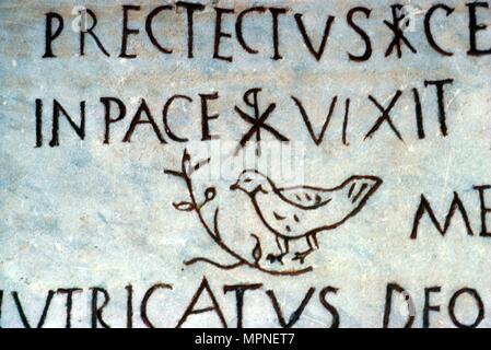 Détail de l'inscription funéraire du début du christianisme des catacombes de Rome, c siècle 3 Artiste : Inconnu. Banque D'Images