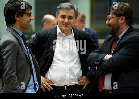 Bruxelles, Bxl, Belgique. 24 mai, 2018. Le ministre grec des Finances d'Euclid Tsakalotos avant l'Eurogroupe, les ministres des finances de la zone euro, monnaie unique de l'UE réunion au siège à Bruxelles, Belgique le 24.05.2018 par Wiktor Dabkowski Wiktor Dabkowski/crédit : ZUMA Wire/Alamy Live News Banque D'Images