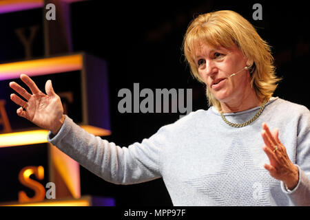 Hay Festival, Hay on Wye, UK - Mai 2018 - Minette Batters le président de la National Farmers Union (NFU) sur scène à Hay parle de l'agriculture britannique post Brexit - Photo Steven Mai / Alamy Live News Banque D'Images