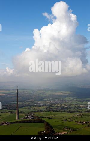 Emley Moor, Kirklees, West Yorkshire, c2015. Artiste : Dave MacLeod. Banque D'Images