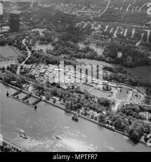 Festival de Grande-Bretagne jardins d'agrément et fête foraine, Battersea Park, Londres, 1953. Artiste : Inconnu. Banque D'Images