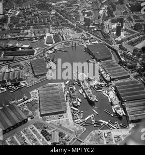 Canada Dock, Rotherhithe, Southwark, Londres, 1966. Artiste : Aerofilms. Banque D'Images