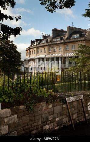 Maisons géorgiennes dans le Paragon, Clifton, Bristol, 2011. Artiste : Patricia Payne. Banque D'Images