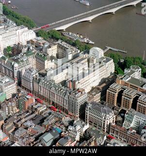 Le Strand et le remblai, Westminster, Londres, 2002. Artiste : Inconnu. Banque D'Images