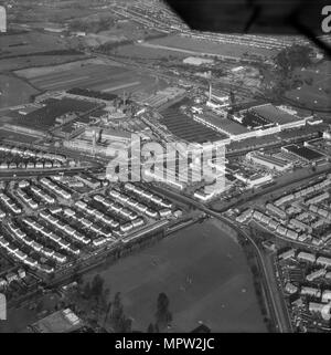 L'usine Gillette et usine de pneus Firestone sur la Great West Road, Brentford, Londres, 1963. Artiste : Aerofilms. Banque D'Images