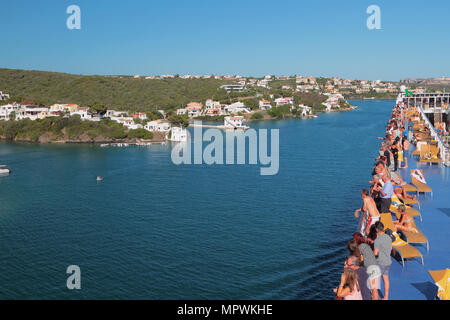 Mahon, Menorca, Espagne - 4 Juil 2017 : Fjord et pont d'un paquebot de croisière Banque D'Images