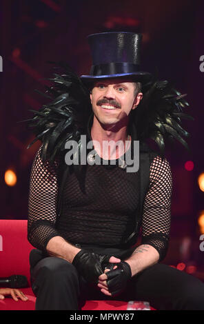 Jake Shears pendant le tournage de The Graham Norton Show à BBC Television Centre 6 Studioworks, Wood Lane, Londres, pour être diffusé sur BBC One le vendredi soir. Banque D'Images