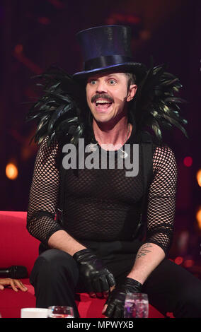 Jake Shears pendant le tournage de The Graham Norton Show à BBC Television Centre 6 Studioworks, Wood Lane, Londres, pour être diffusé sur BBC One le vendredi soir. Banque D'Images