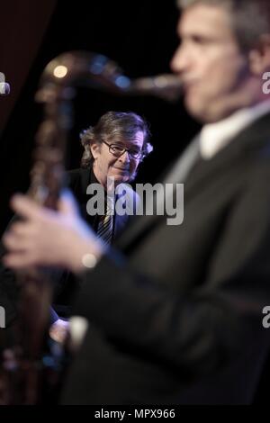 Dave O'Higgins et Darius Brubeck, 2010. Artiste : Alan John Ainsworth. Banque D'Images