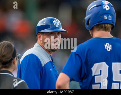 23 mai 2018 : La Nouvelle Orléans au cours de l'Entraîneur 2018 Southland Conference Championships. Jeu 3 New Orleans vs Sam Houston à Constellation Field Sugar Land, Texas. N°8 New Orleans Privateers suspendu le no 1 Sam Houston State 4-3 en 10 manches, quelque chose de la s'est pas produit depuis 2015 Banque D'Images