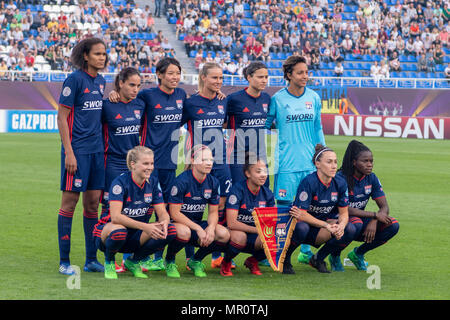 Wendie Renard, Amel Mejri, Saki Kumagai, Amandine Henry, Dzsenifer Marozsan, Sarah Bouhaddi, Ada Hegerberg, Eugénie Le Sommer, Selma Bacha, Lucy Bronze, Griedge Mbock Bathy, équipe de Lyon au cours de l'UEFA Women's Champions League match final entre VfL Wolfsburg 1-4 Olympique Lyon à Valeriy Lobanovskyi stade Dynamo de Kiev, Ukraine, le 24 mai 2018. Credit : Maurizio Borsari/AFLO/Alamy Live News Banque D'Images