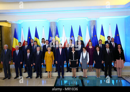 Varsovie, Pologne. 25 Mai 2018 : ministres roumains arrivent pour consultations gouvernementales bilatérales à Varsovie. ©Jake Ratz/Alamy Live News Banque D'Images