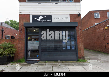 Liverpool, Royaume-Uni. 25 mai, 2018. Myriad à Woolton Liverpool ont dit ce soir qu'ils ont dû annuler un vol pour Liverpool à Kiev avant la finale de la Ligue des Champions match contre le Real Madrid le samedi 26 mai. Ils ont dit "Nous sommes désolés de vous informer que le vol no1 (SVB116) à Kiev a été annulé par notre fournisseur de JTA dans les dernières heures". Les passagers réservés sur JTA numéro de vol 1 de l aéroport John Lennon de Liverpool à 6h00 demain a dit de l'actualité juste après 18h ce soir. Credit : Ken biggs/Alamy Live News. Banque D'Images