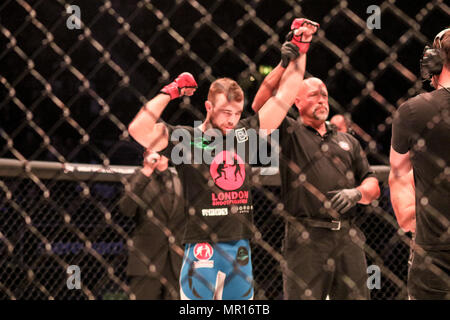 Mike Shipman bat Carl Midi Crédit : Dan Cooke Banque D'Images