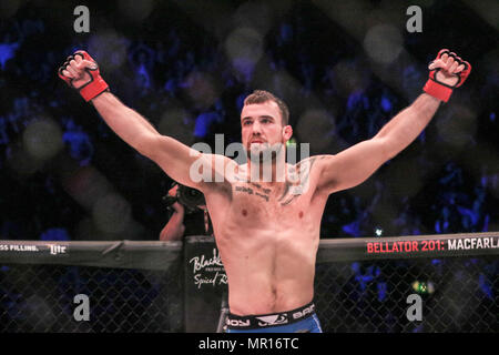 Mike Shipman bat Carl Midi Crédit : Dan Cooke Banque D'Images