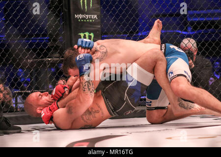 Mike Shipman bat Carl Midi Crédit : Dan Cooke Banque D'Images