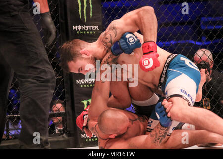 Mike Shipman bat Carl Midi Crédit : Dan Cooke Banque D'Images