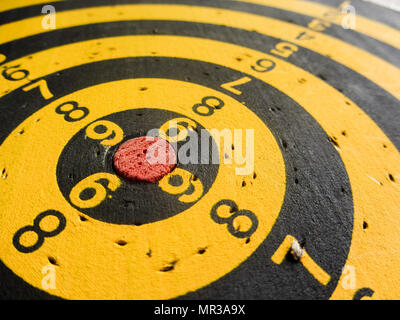 Vue diagonale d'un employé de fléchettes Banque D'Images