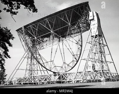 Photographie de la Mark II radiotélescope de Jodrell Bank, à l'Université de Manchester. En date du 20e siècle Banque D'Images