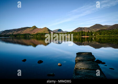 Cat Bells tôt le matin soleil du printemps de l'Isthme Bay Banque D'Images