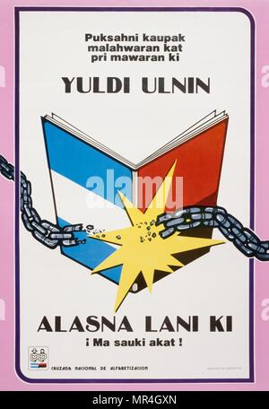 Front sandiniste de libération nationale (FSLN) affiche de propagande au Nicaragua. Le parti a été nommé d'après Augusto César Sandino, qui a dirigé la résistance contre l'occupation américaine du Nicaragua dans les années 1930. Le FSLN a renversé Anastasio Somoza en 1979, mettant fin à la dynastie des Somoza, et établi un gouvernement révolutionnaire à sa place. Après leur prise du pouvoir, les Sandinistes du Nicaragua a décidé de 1979 à 1990, d'abord dans le cadre d'une junte de reconstruction nationale. Banque D'Images