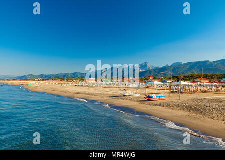 Plage de Forte dei Marmi incroyable vue sur le lever du soleil Banque D'Images