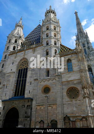 Photo de l'intérieur de la cathédrale Saint-Étienne (Stephansdom), à Vienne, qui date du 12ème au 15ème siècles. En date du 21e siècle Banque D'Images