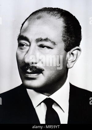 Photographie d'Anouar El Sadate (1918-1981) troisième Président de l'Égypte jusqu'à son assassinat par des officiers de l'armée intégriste. Sadat a demandé règlement diplomatique du conflit israélo-arabe. Il a reçu le Prix Nobel de la paix en 1978. En date du 20e siècle Banque D'Images