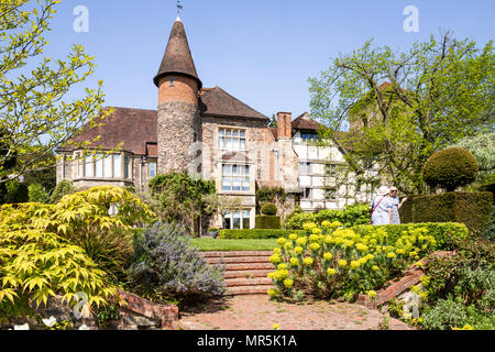 Un peu Cour Malvern Hall prieurs du 15e siècle à Little Malvern Worcestershire, Royaume-Uni Banque D'Images