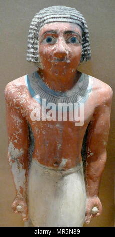 La figure de calcaire peint, sixième dynastie de l'Egypte ancienne ; l'ancien royaume de l'Egypte dynastique. Banque D'Images