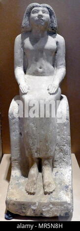 La figure de calcaire peint, sixième dynastie de l'Egypte ancienne ; l'ancien royaume de l'Egypte dynastique. Banque D'Images