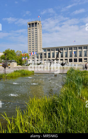 Le Havre (Normandie, nord ouest de la France) : l'hôtel de ville et sa place, construite par les architectes Auguste Perret et Jacques Tournant *** *** légende locale Banque D'Images